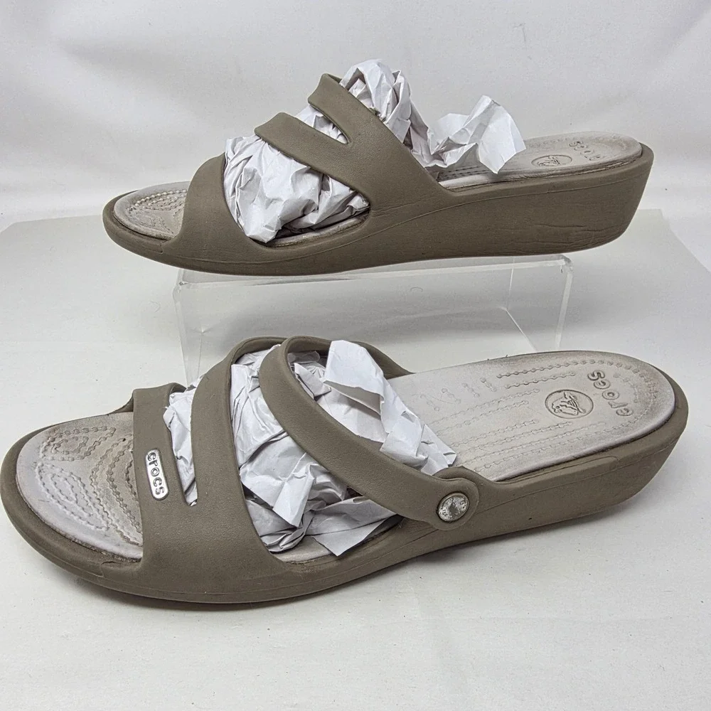 Crocs Patricia Wedge Sandals Womens 11 Khaki Taupe Good Condition Slide Shoes